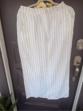 Forever 21 White Maxi Skirt with Black Pinstripes